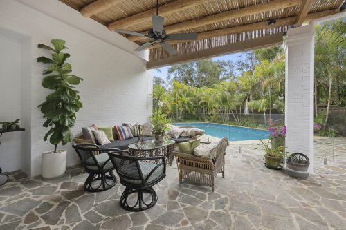 outdoor area garden established