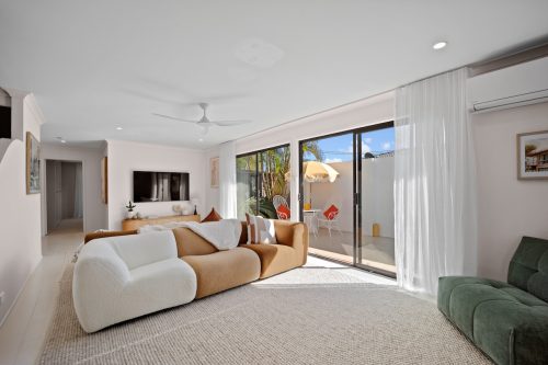 Shirley Temple, Burleigh Waters 32