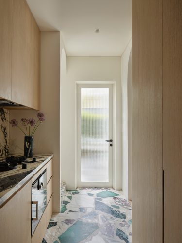 Milan Affair, Bellevue Hill 51