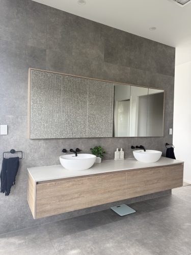 MASTER ENSUITE 7