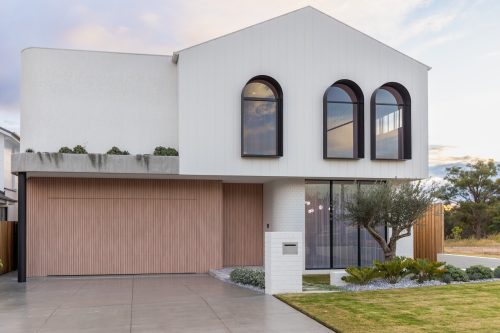 facade garage driveway