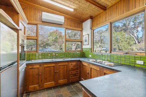 Kitchen, coloured kitchen, Laundry