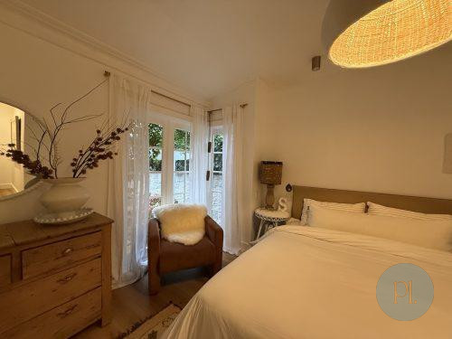 BETTY master bedroom9