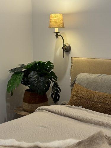 Betty guest room4