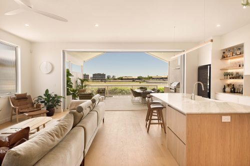 Daylight, Hendra-25