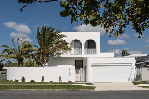 facade garage driveway