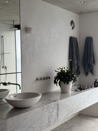 FORMATIONS, MANLY103 ensuite