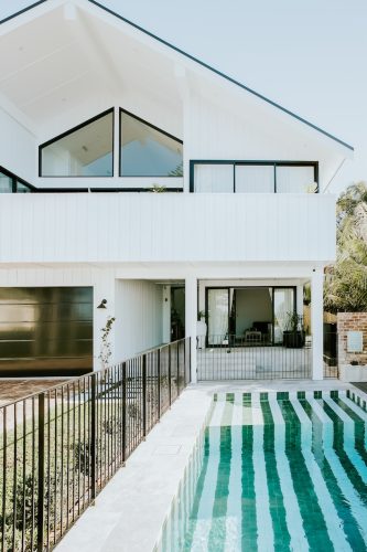 driveway garage facade outdoor area