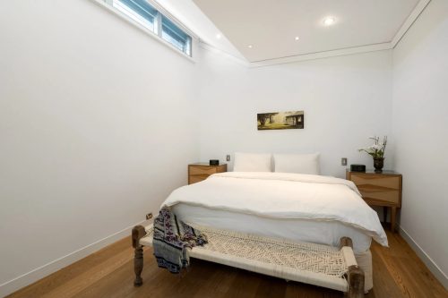 Sundowner, Palm Beach 24