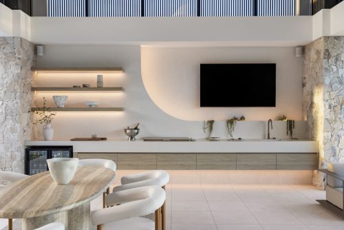 Levity, Carrara-32