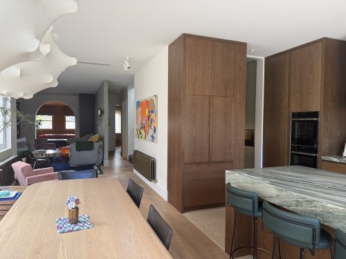 KITCHEN DINING8