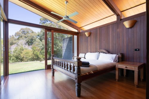 Lakeside Retreat, Whoota28