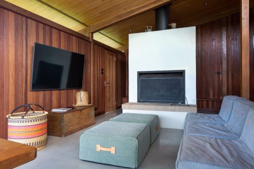 Lakeside Retreat, Whoota3