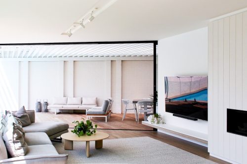 Periscope, Hamptons East36