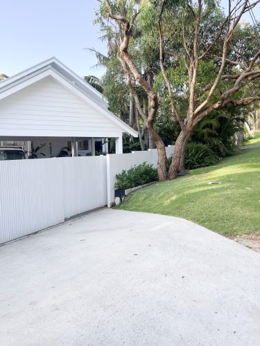 facade garage driveway