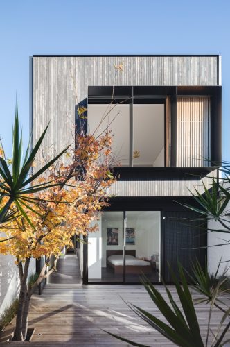 facade garden established