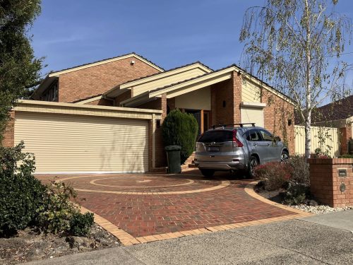 facade driveway garage backyard