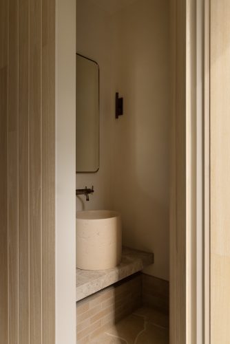 Dalla Luce, Elsternwick-25