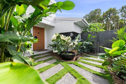 facade garden established