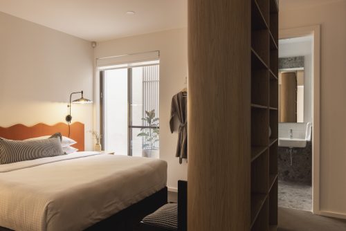 Solé, Adelaide-12