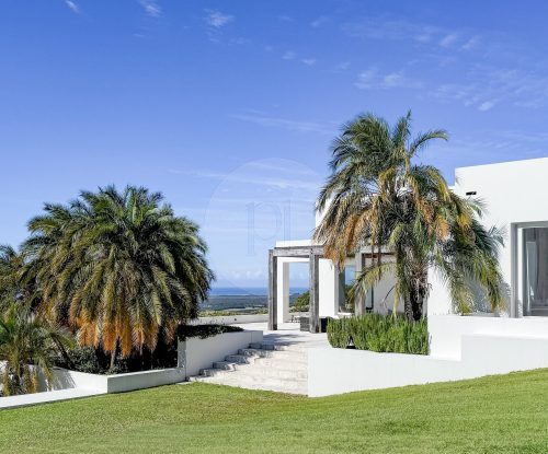 Villa Palmas - Feature image