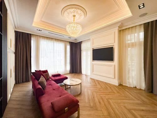 Palatial House, Bella Vista-13