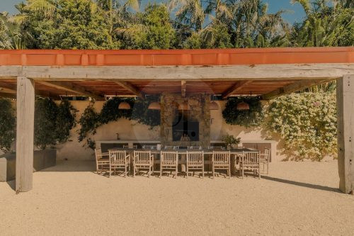 Damia, Byron Bay