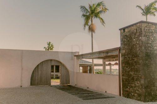 Damia, Byron Bay
