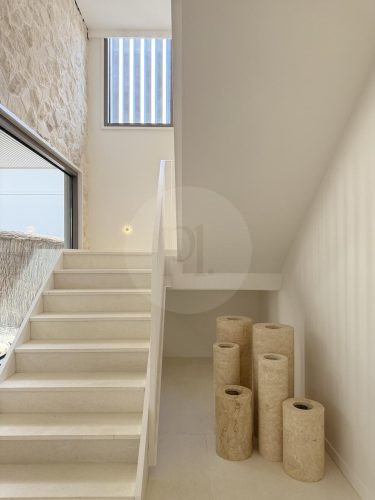 VANILLIN103 STAIRS