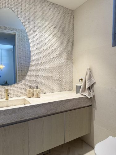 VANILLIN190 BATHROOM