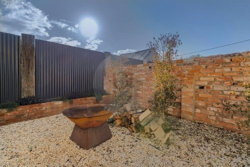 Chaftman's Chalet, Clunes-33