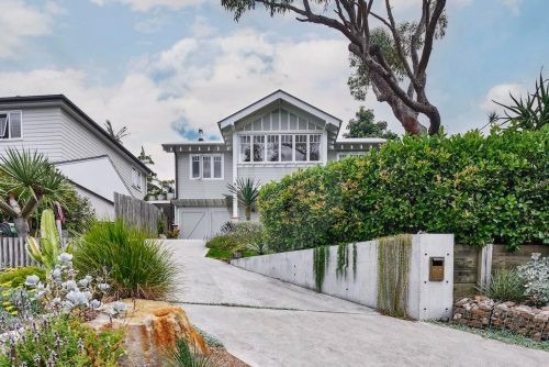 facade driveway