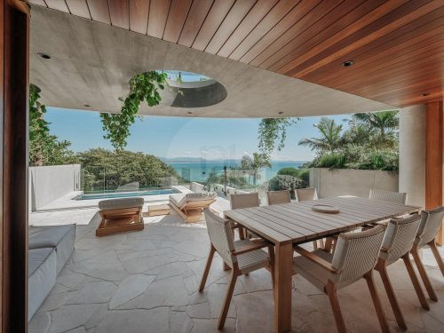 pool outdoor area