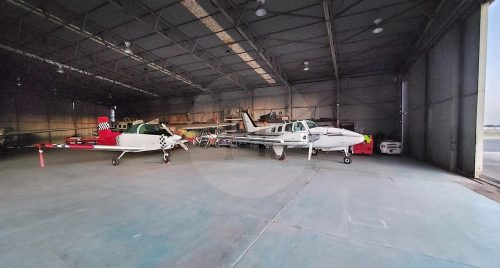 Baron 58. 4-5 pax (4)