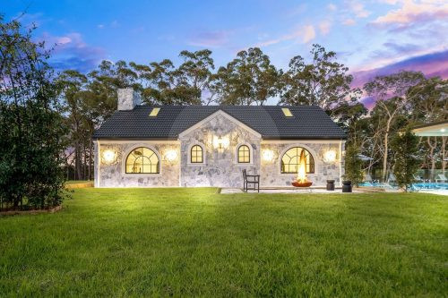 Chateau Blanca, Dural 12