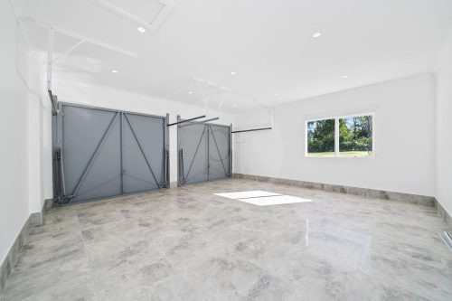 Chateau Blanca, Dural 49