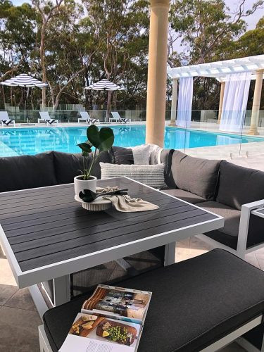 Chateau Blanca, Dural 54
