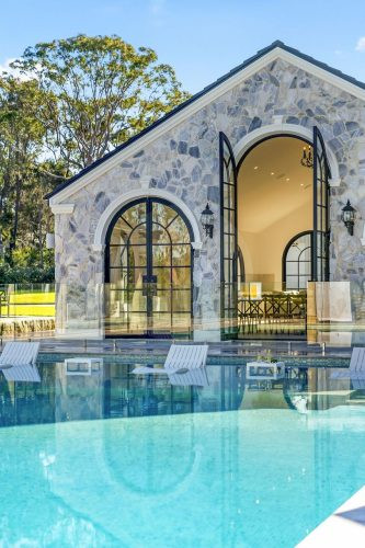 Chateau Blanca, Dural 7