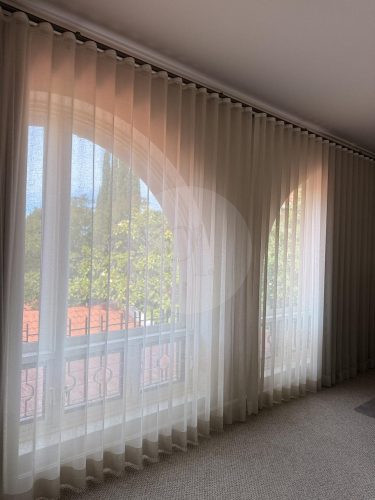 IRIS73 UPSTAIRS ARCH