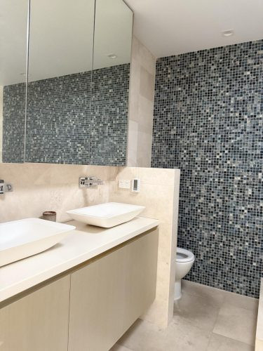 IRIS84 BATHROOM
