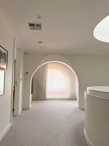 IRIS99 UPSTAIRS ARCH