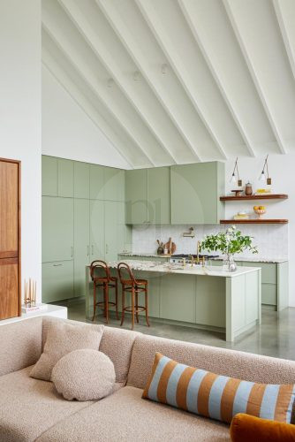 Peridot Home, Botany