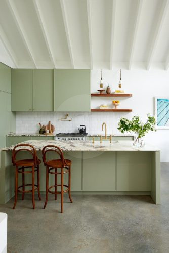 Peridot Home, Botany