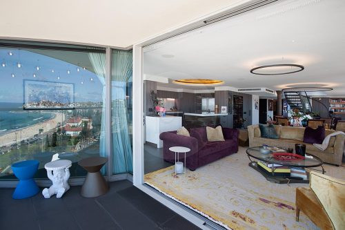 Amara Amore, Bondi-01