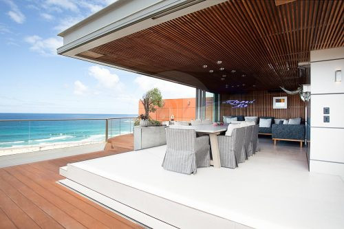 Amara Amore, Bondi-43