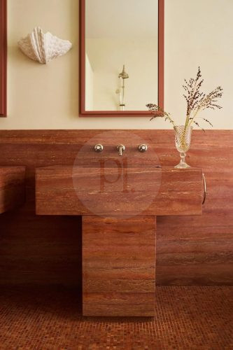 Amulet, Rose Bay 21
