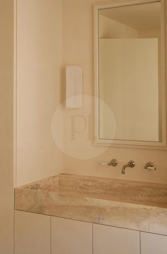 Amulet, Rose Bay 36