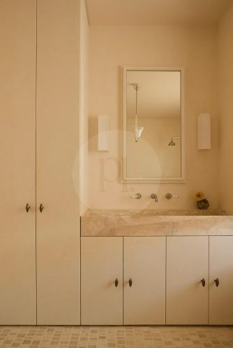 Amulet, Rose Bay 37