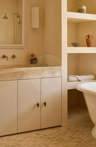 Amulet, Rose Bay 38