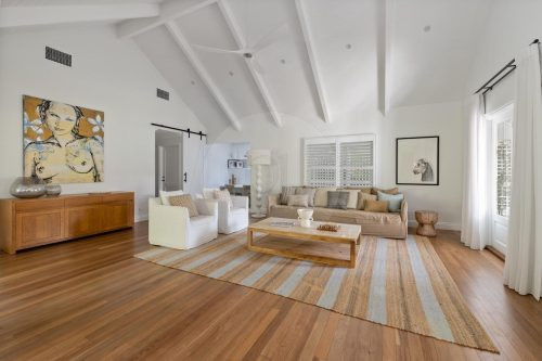 Halcyon House, Bardon 22
